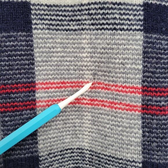 Nautica Vintage Wool V-Neck Navy Gray Red Windowpane Plaid Sweater Men's Large - Picture 3 of 11